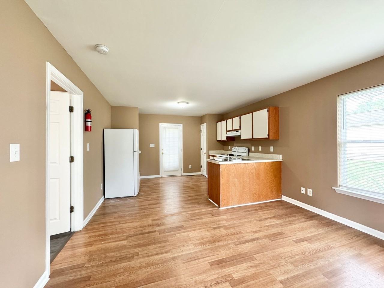 3905 Schisler Dr - Photo 2 of 10