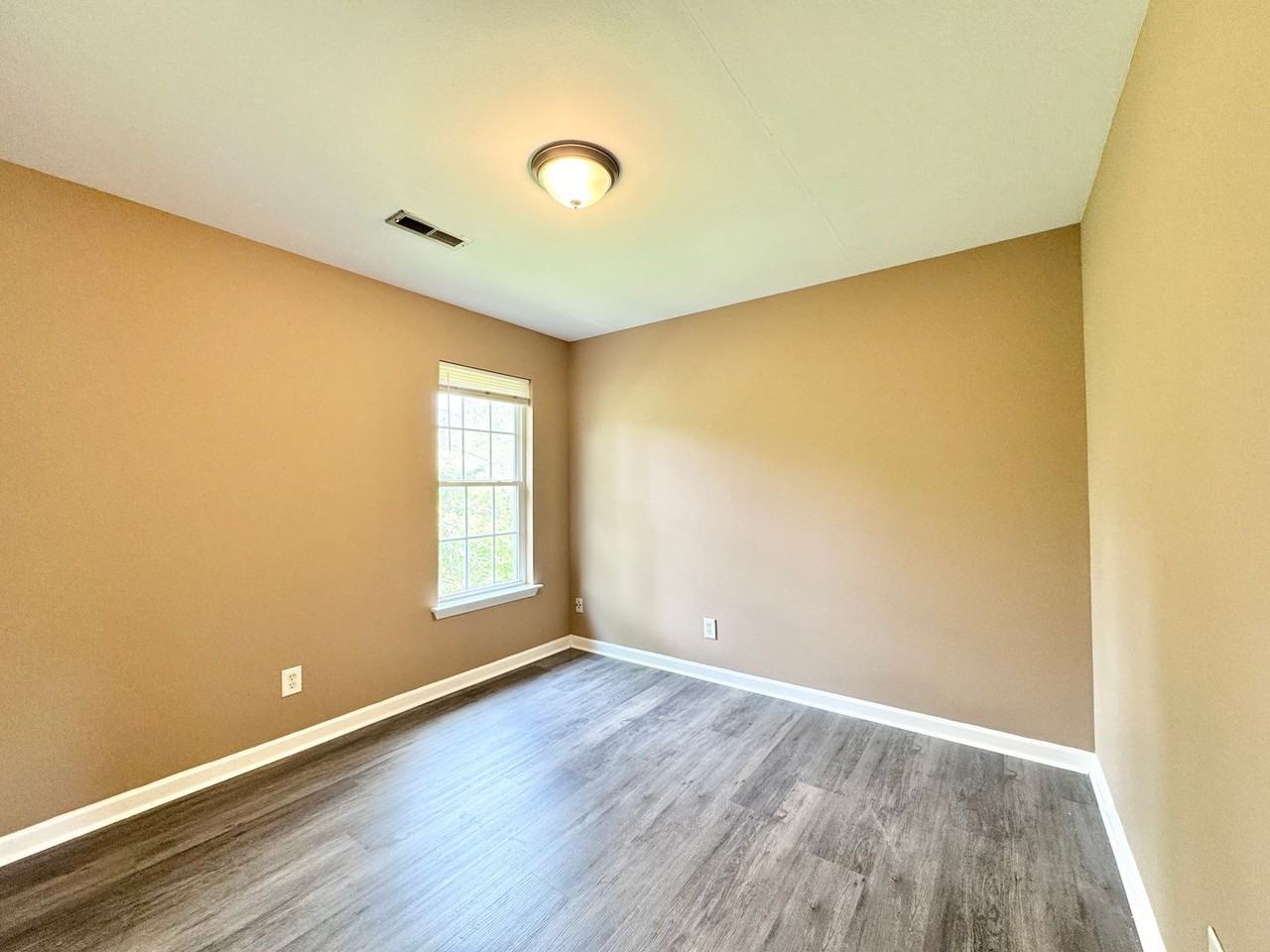 3905 Schisler Dr - Photo 5 of 10