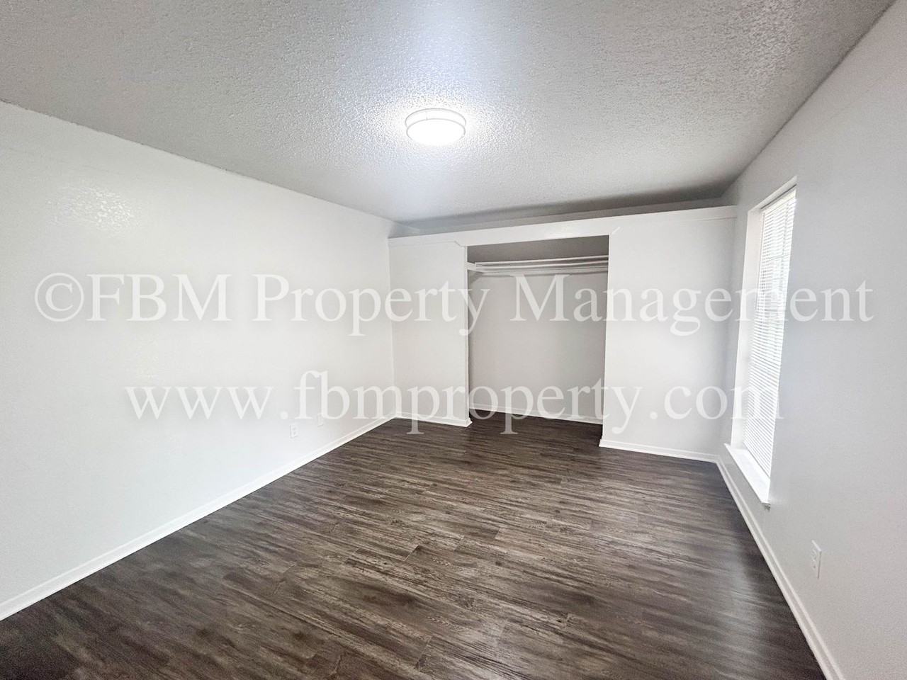800 N Clay St #E - Photo 6 of 11