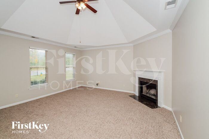 1254 Easterwood Blvd - Photo 2 of 15