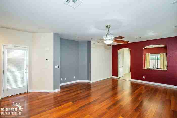 8147 Cranberry Lake Ave - Photo 3 of 16