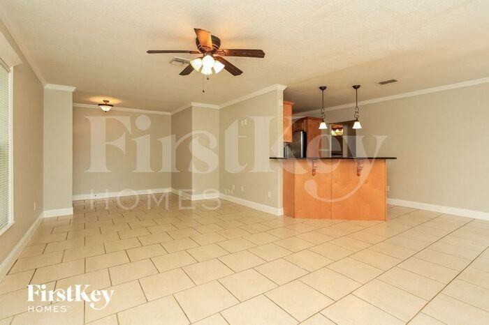 164 Beverly Dr - Photo 3 of 15