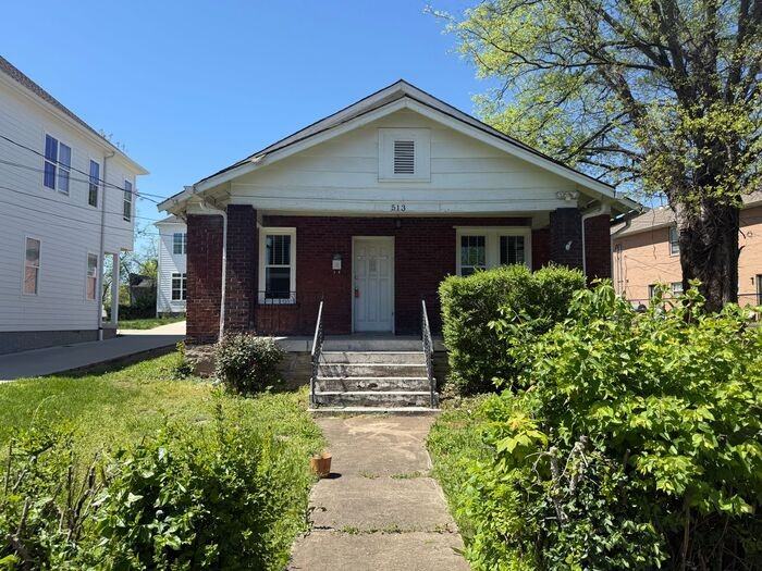 513 19th Ave N - Photo 2 of 19