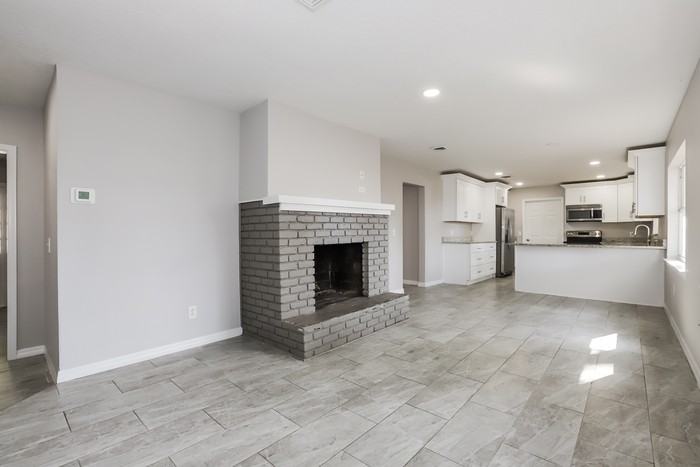 2017 Hallmark Ct - Photo 3 of 17