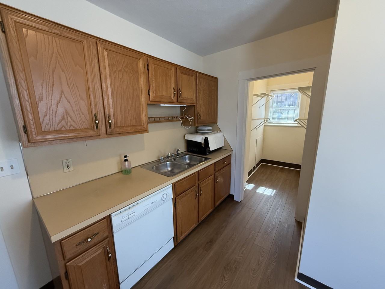 23 Marlborough Rd #23 - Photo 5 of 11