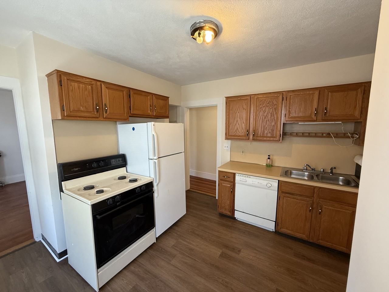 23 Marlborough Rd #23 - Photo 6 of 11
