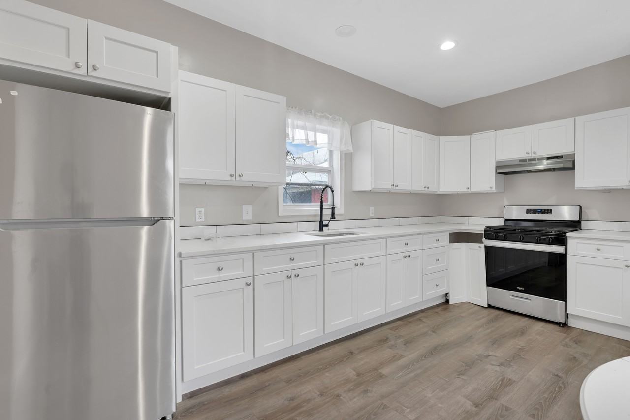 660 Public St #1 - Photo 7 of 22