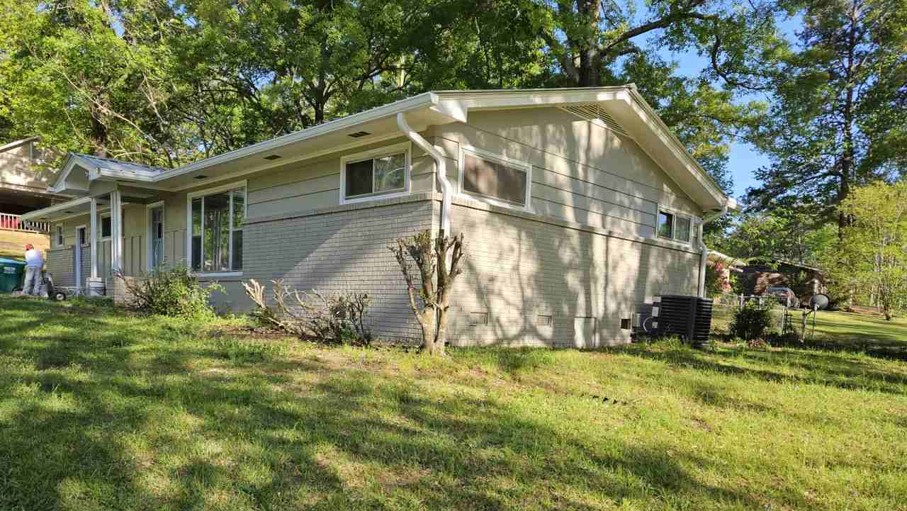 3221 Northview Dr #NA - Photo 2 of 17