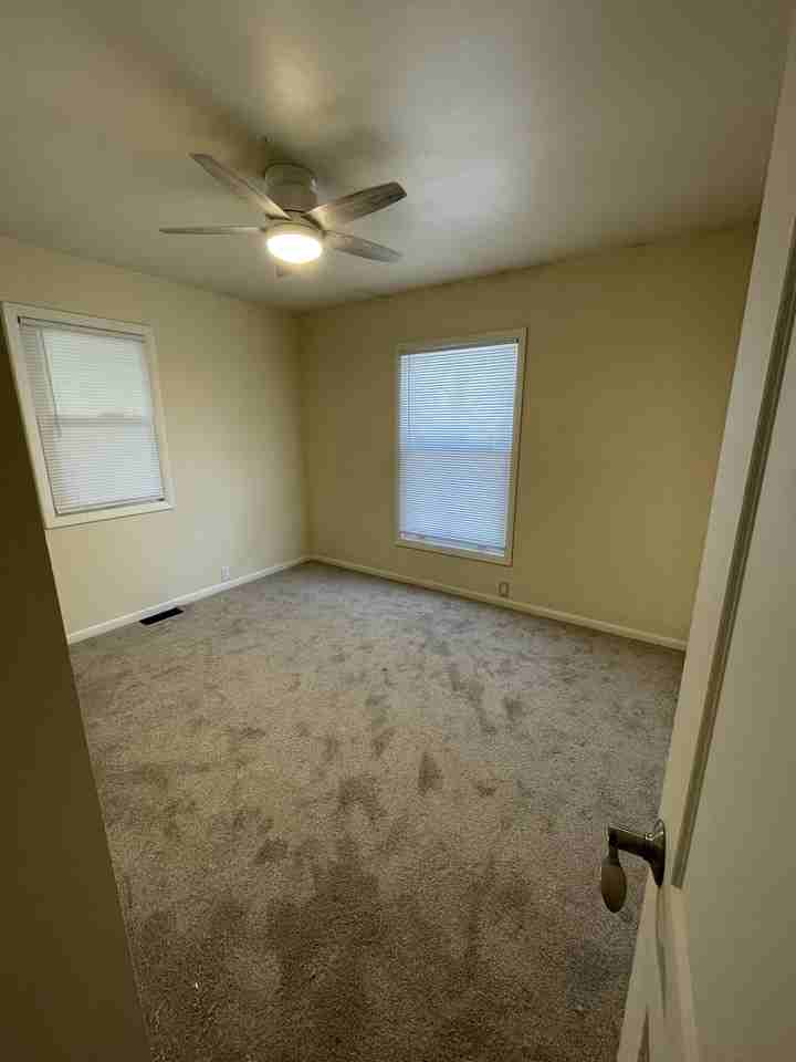 303 E Walnut St #NA - Photo 3 of 20