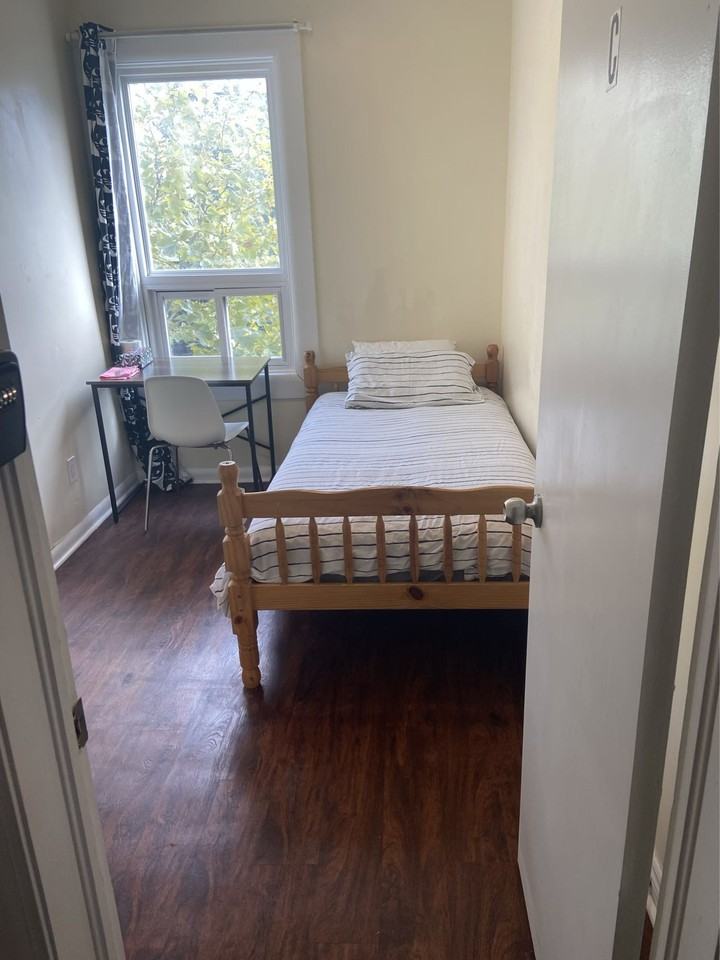 36 Augusta Avenue - Photo 7 of 14