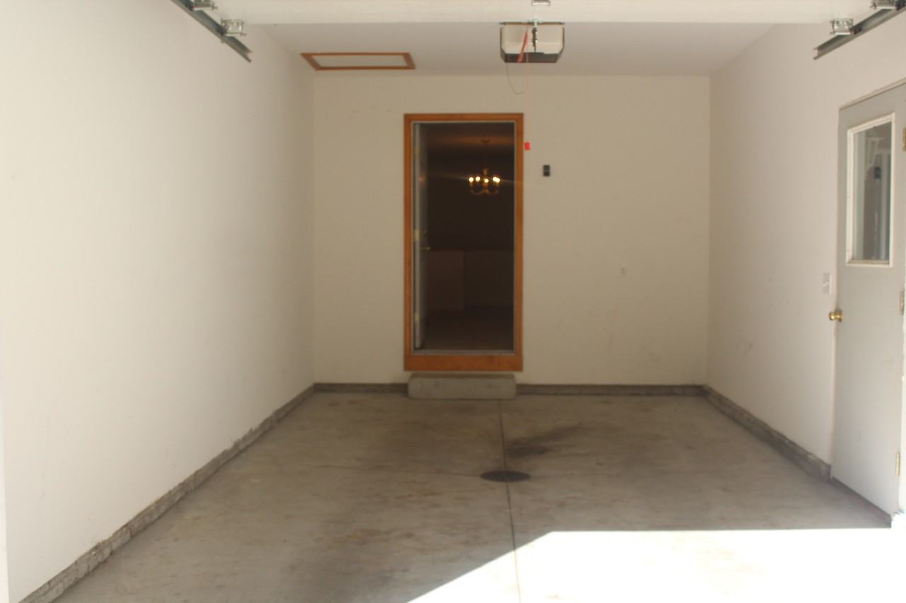 Russell St #4805 - Photo 3 of 35