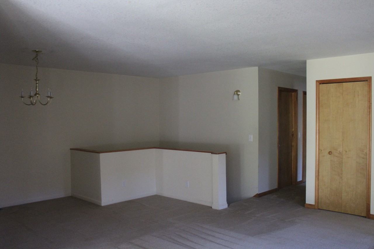 Russell St #4805 - Photo 4 of 35