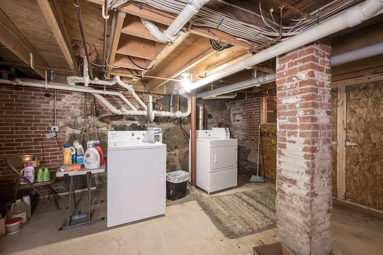 33 Kingston Rd #4 - Photo 6 of 11