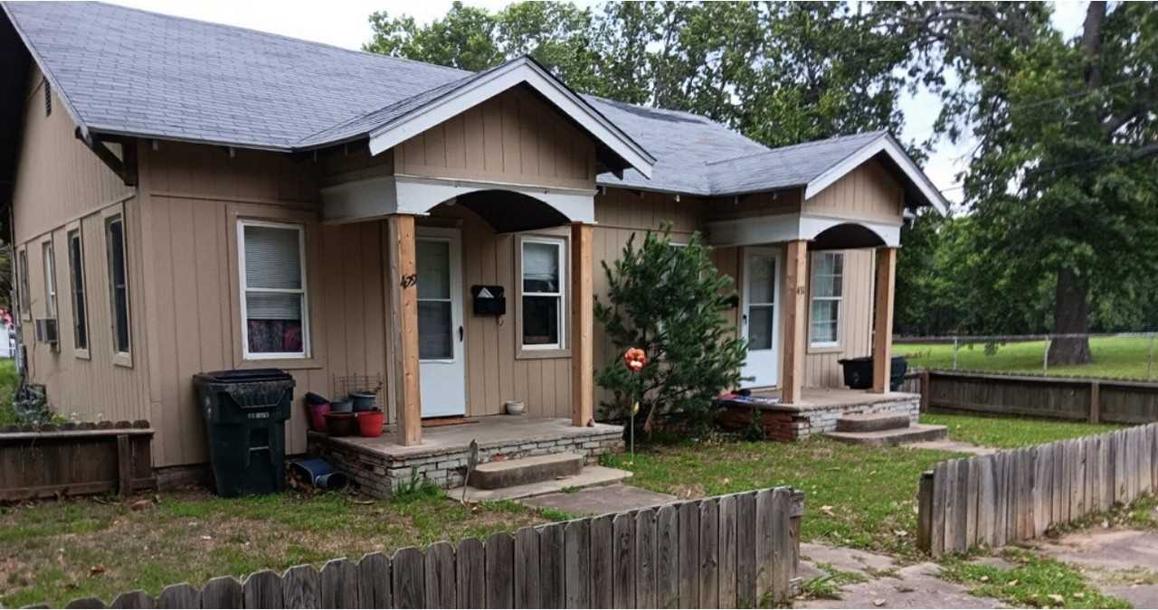 431 S Grand Ave #NA - Photo 2 of 7