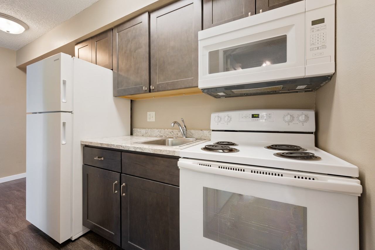 612 S Van Buren St #3 - Photo 5 of 10