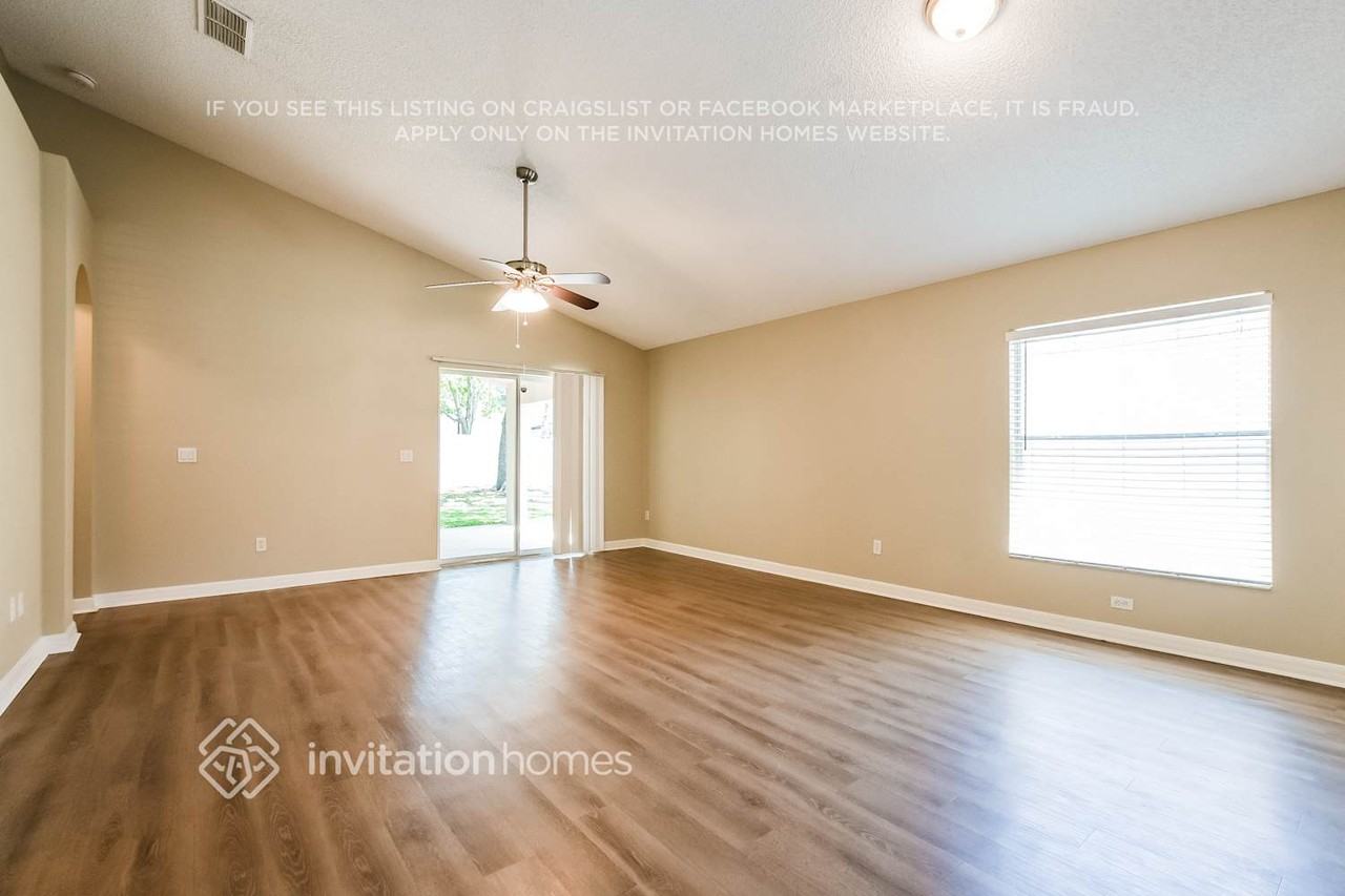 2114 Hammock Moss Dr - Photo 3 of 17