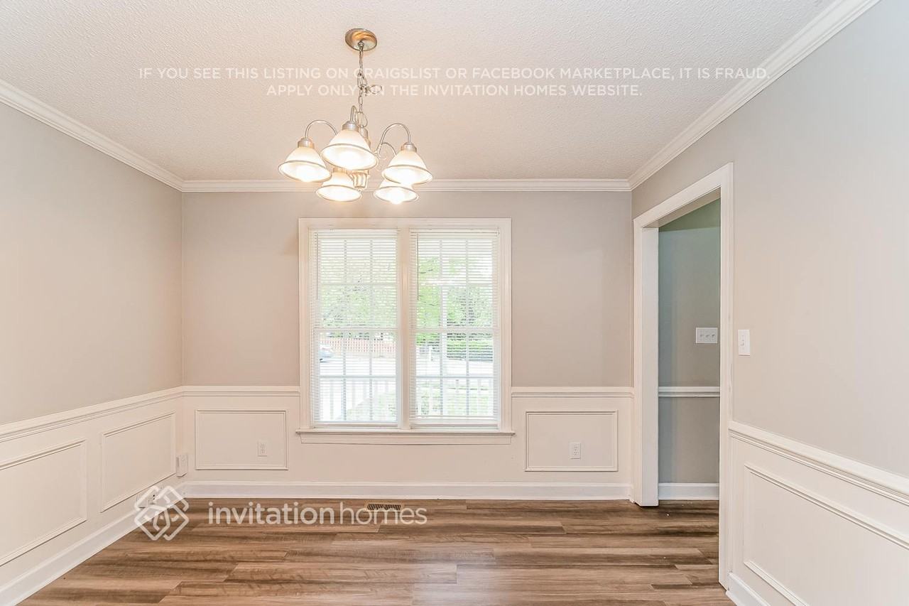 4504 Bartholomew Circle - Photo 5 of 17