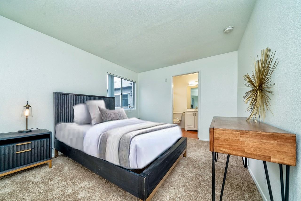 KBC Burbank - Photo 5 of 10