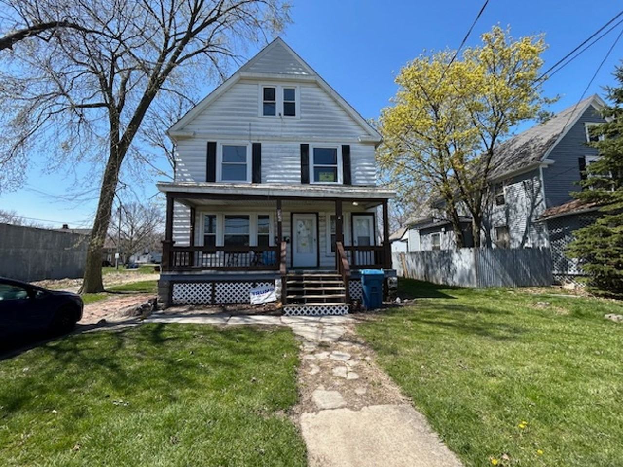 946 Washington Ave - Photo 2 of 39