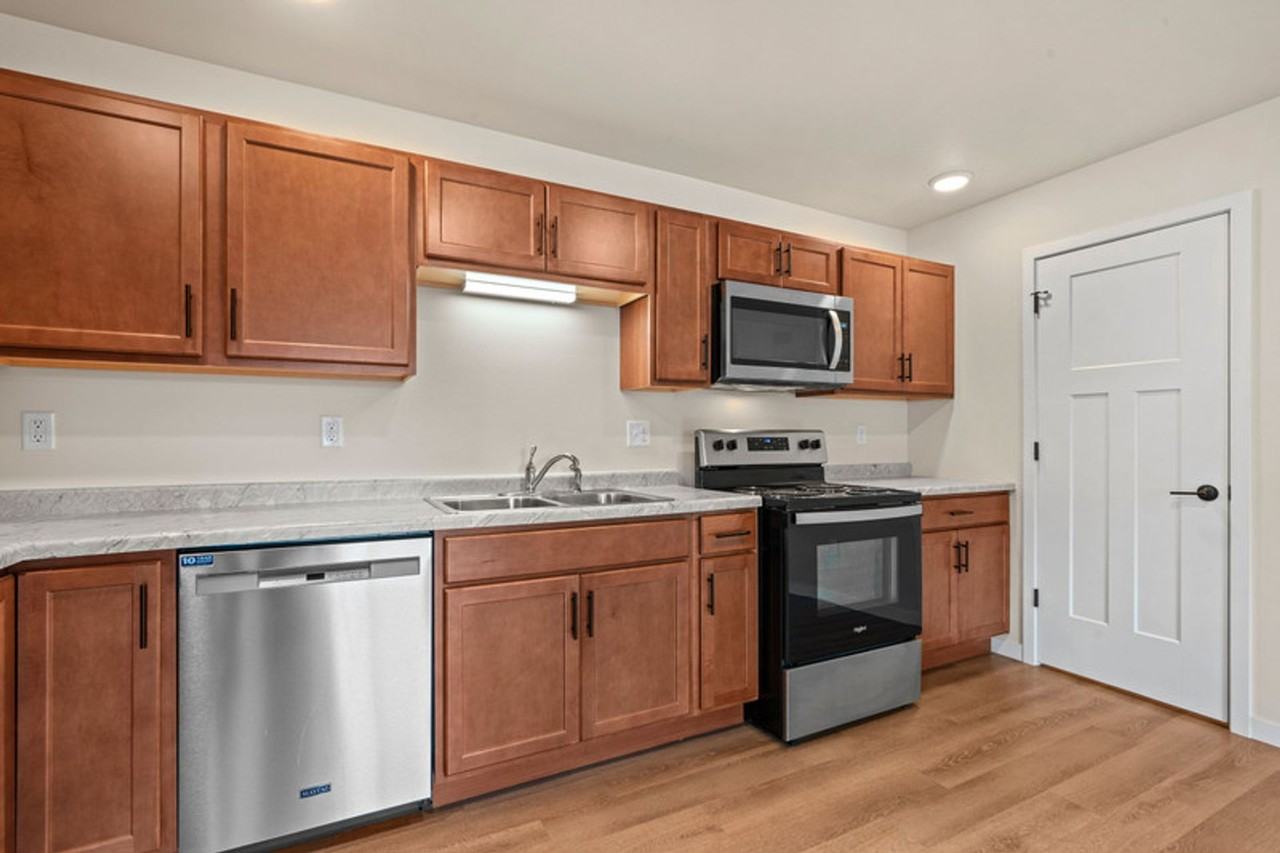 1318 Stone Ridge Road - Photo 5 of 50