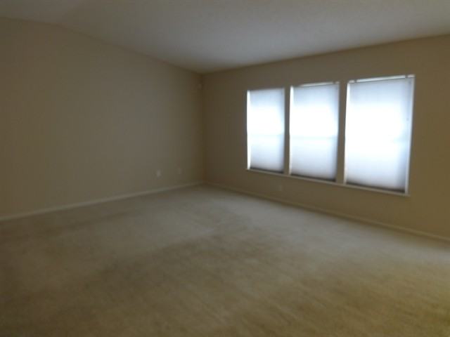 12747 Megan Jean Ct - Photo 3 of 9