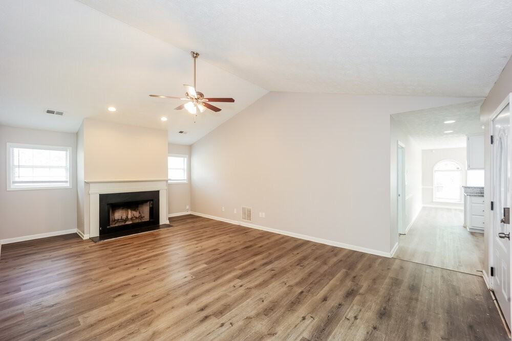 110 Gingerbread Pl - Photo 4 of 16