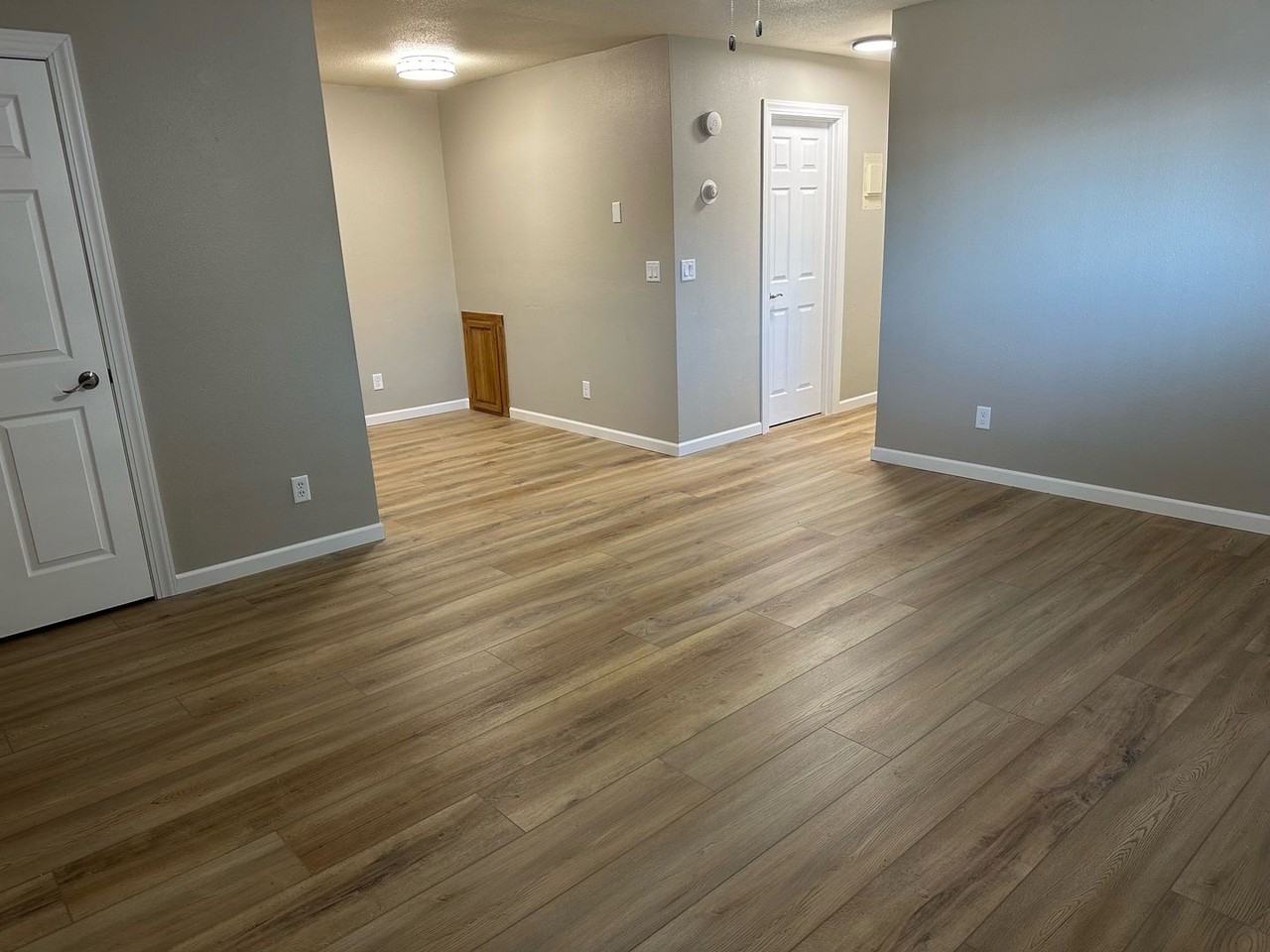 1011 Kersten St - Photo 3 of 9