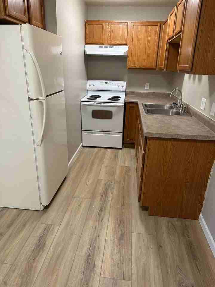 1011 Kersten St - Photo 5 of 9