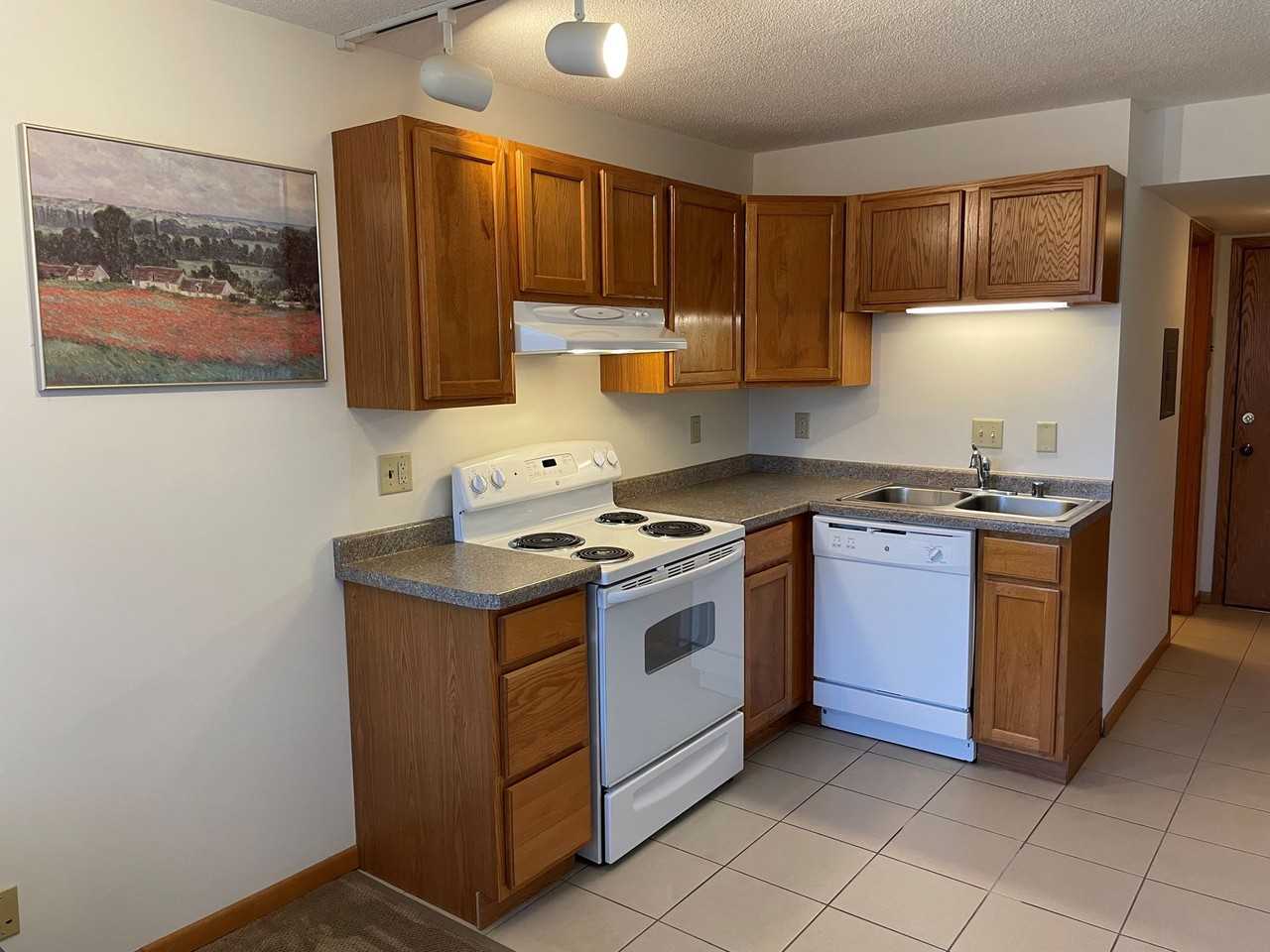 3009 University Ave #601 - Photo 3 of 28