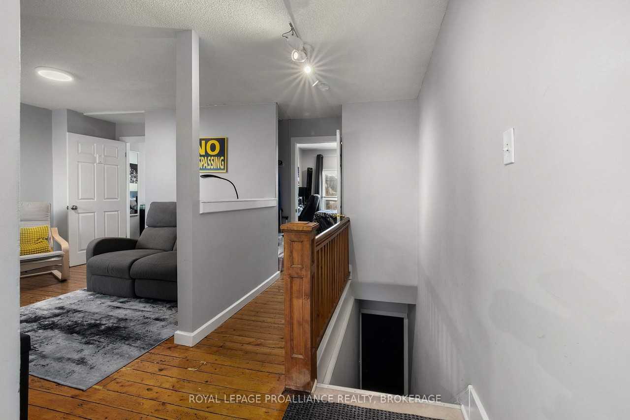 275 Division St #1 - Photo 3 of 8