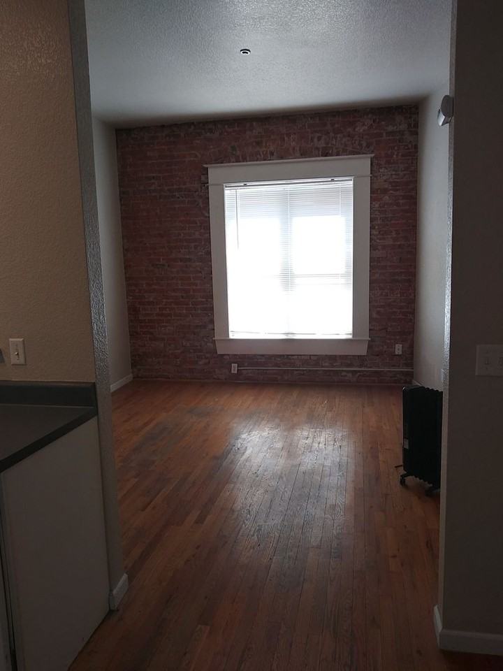 1425 N Washington St #305 - Photo 7 of 16