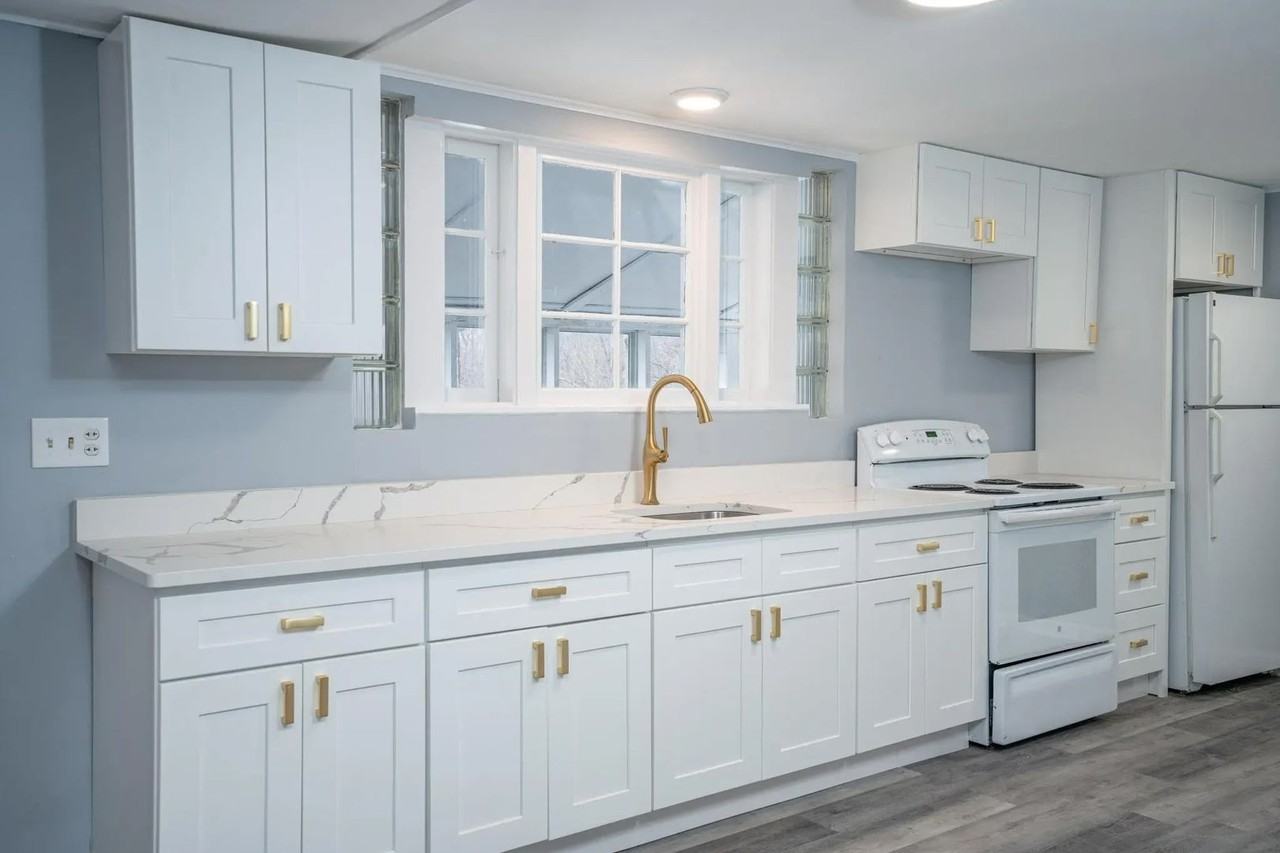 15 Johnson Lane LLC - Photo 2 of 13