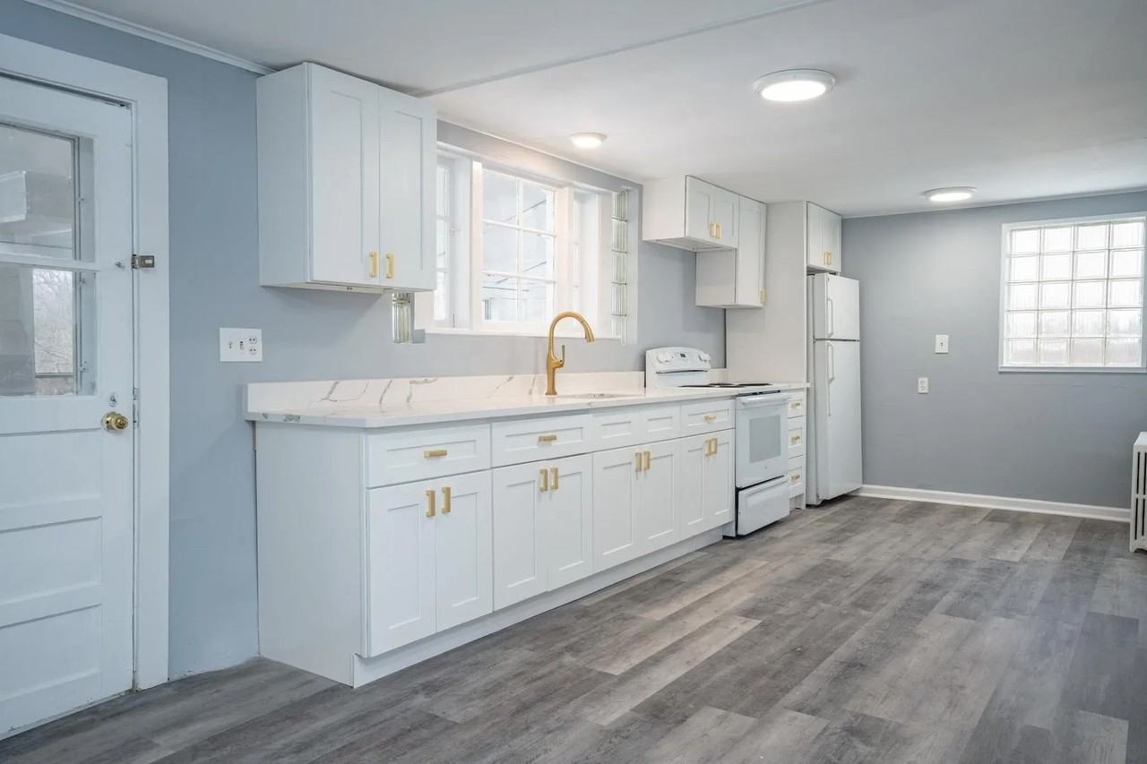 15 Johnson Lane LLC - Photo 4 of 13