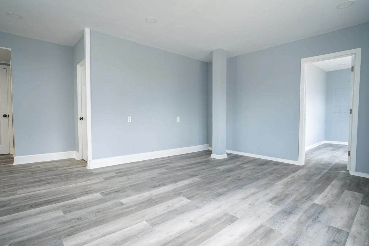 15 Johnson Lane LLC - Photo 5 of 13