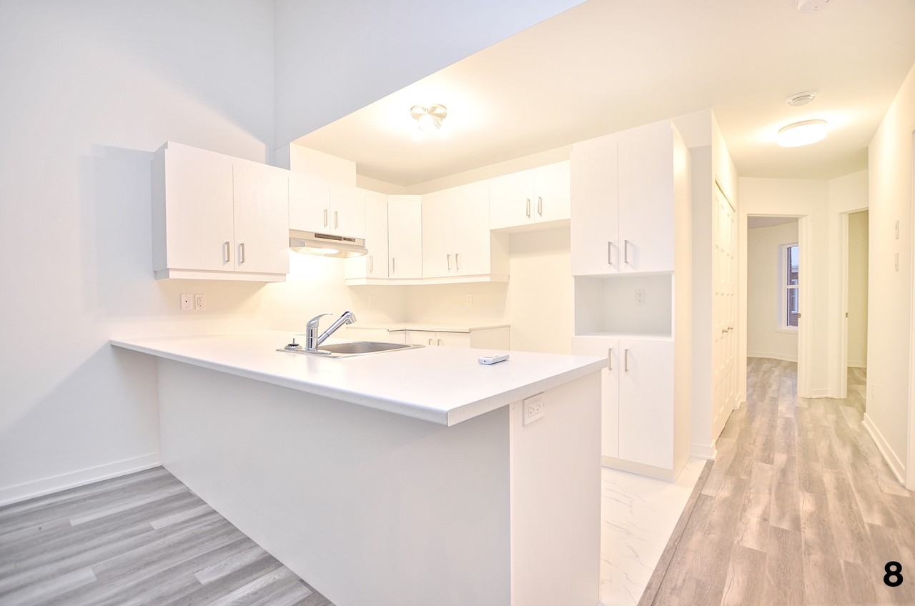 1599 Av De La Gare #1 - Photo 2 of 9