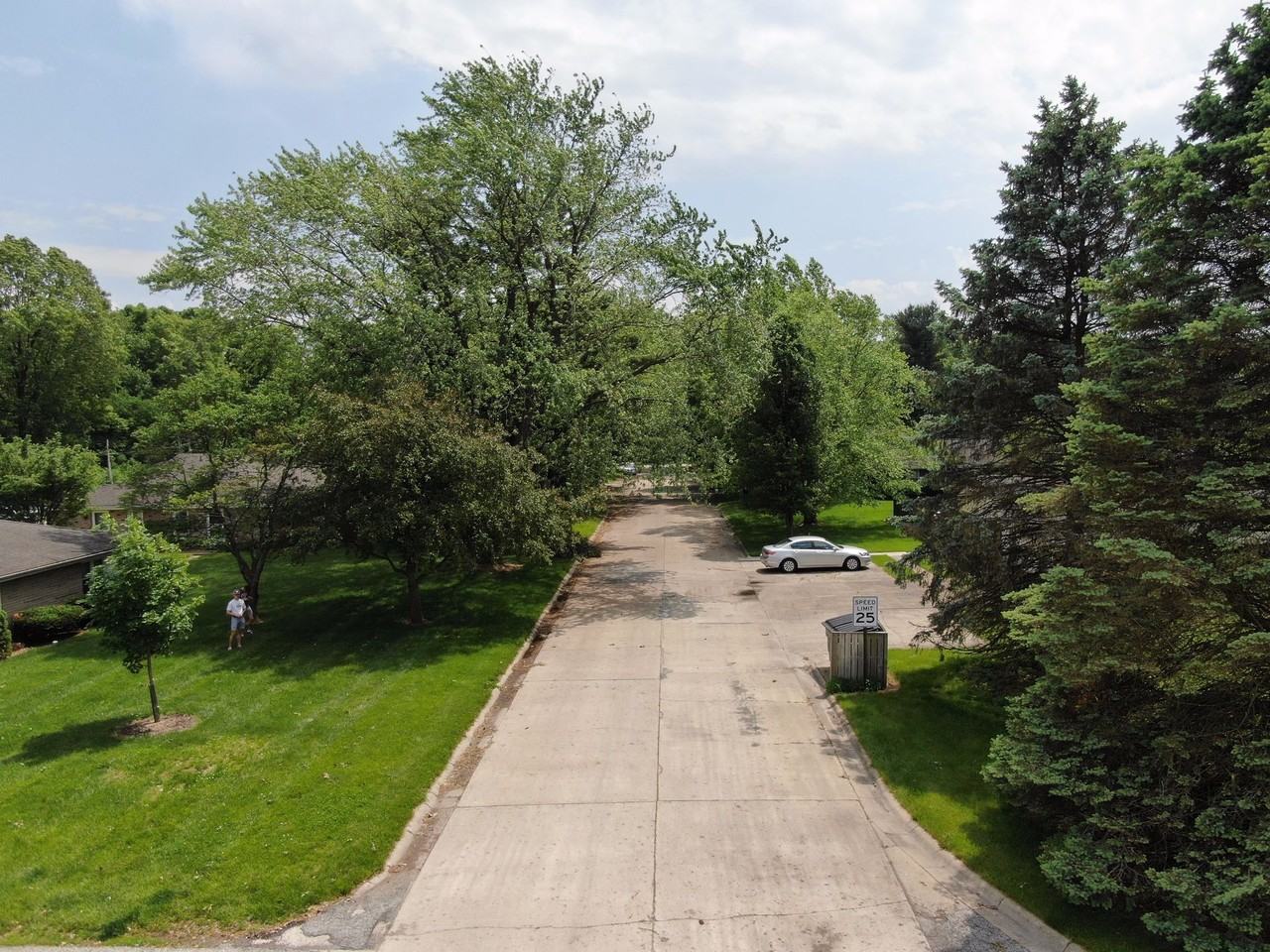 100-112  Lorene Place - Photo 3 of 9