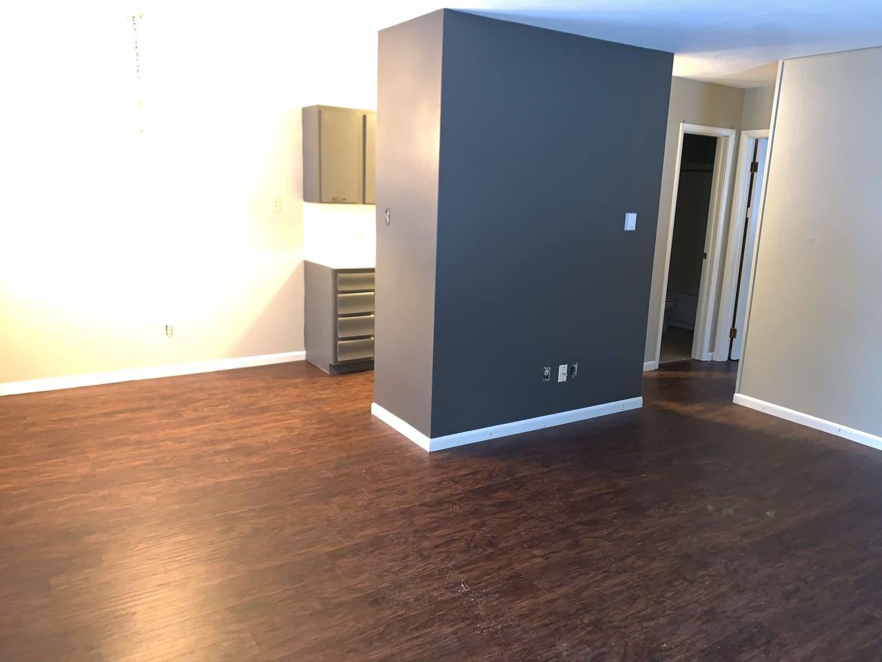 100-112  Lorene Place - Photo 5 of 9