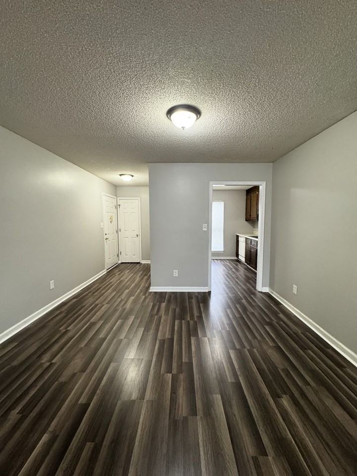 2600 Wynterhall Rd Se #A - Photo 2 of 11