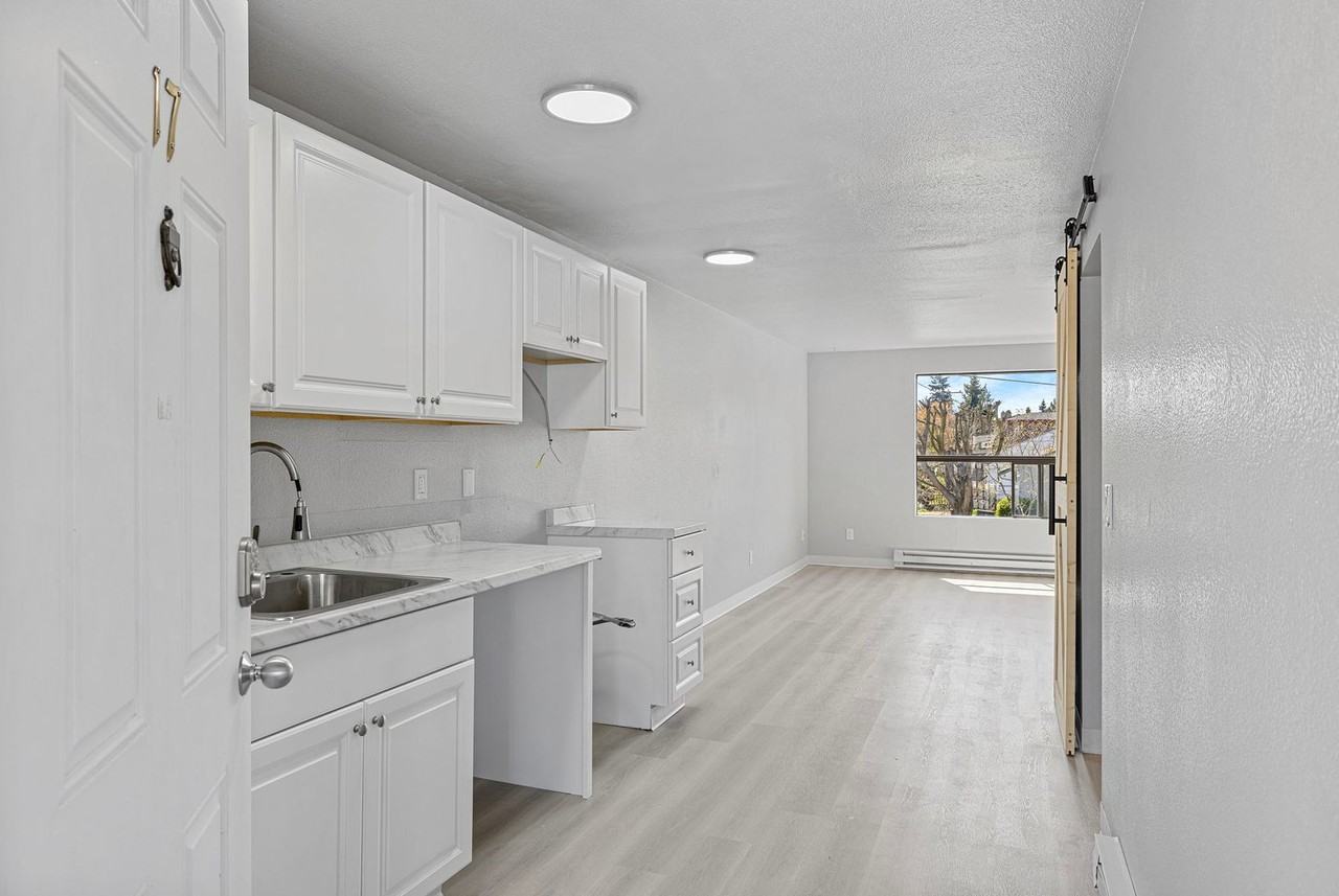 Highline Villas - Photo 3 of 17