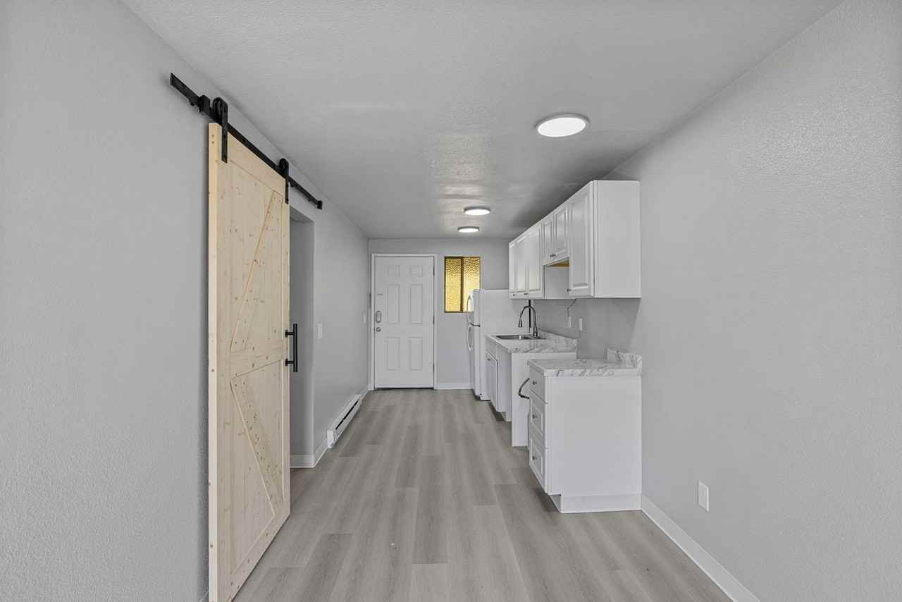 Highline Villas - Photo 4 of 17