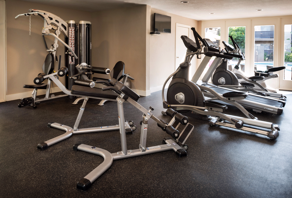 8520 Chloe Ave - Photo 4 of 13