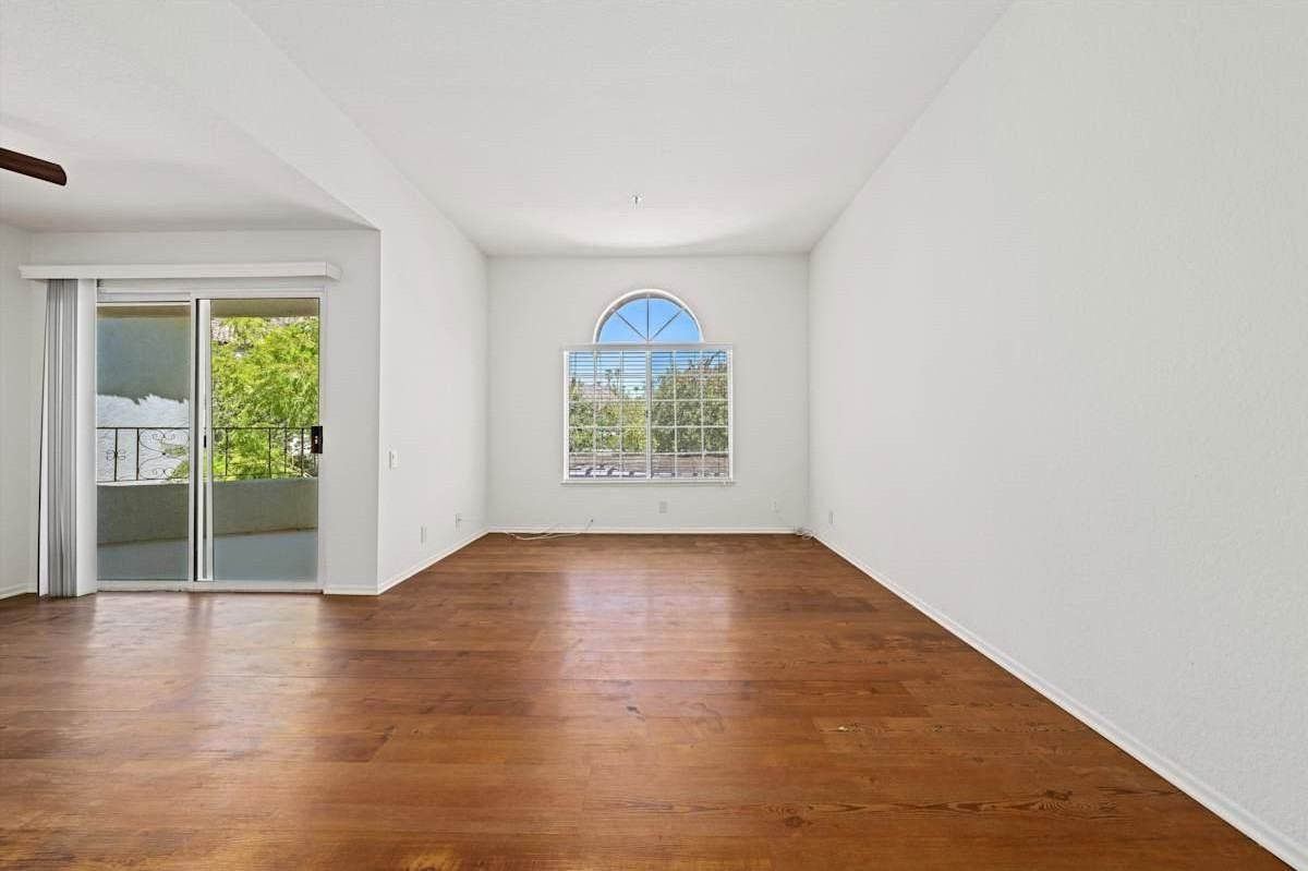 1333 S Belardo Rd - Photo 2 of 40