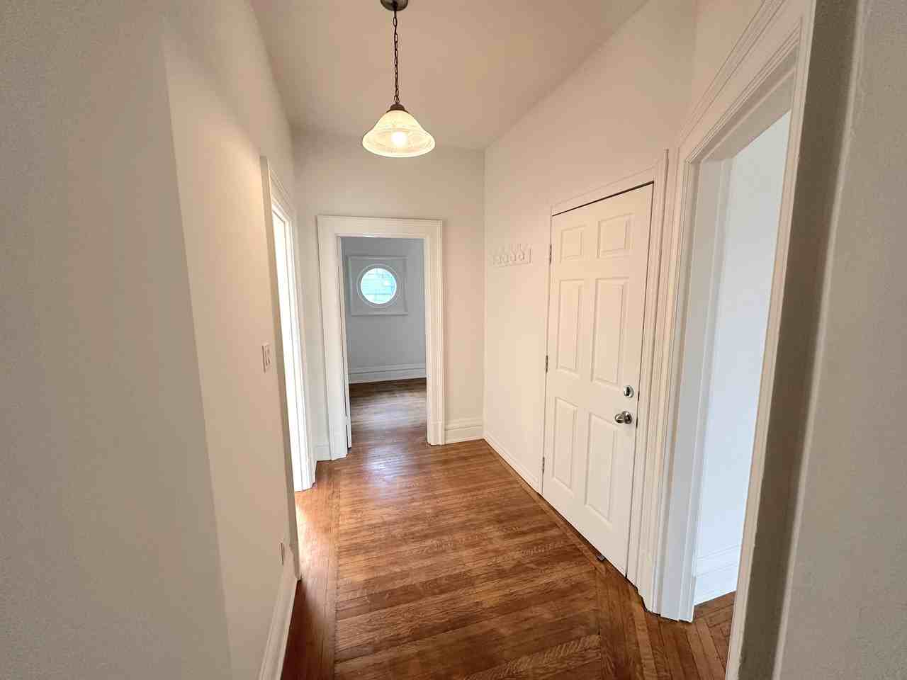 171 Bay Street South #2 - Photo 6 of 31