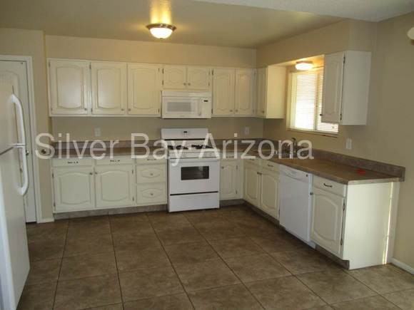7304 W Beryl Ave - Photo 3 of 8