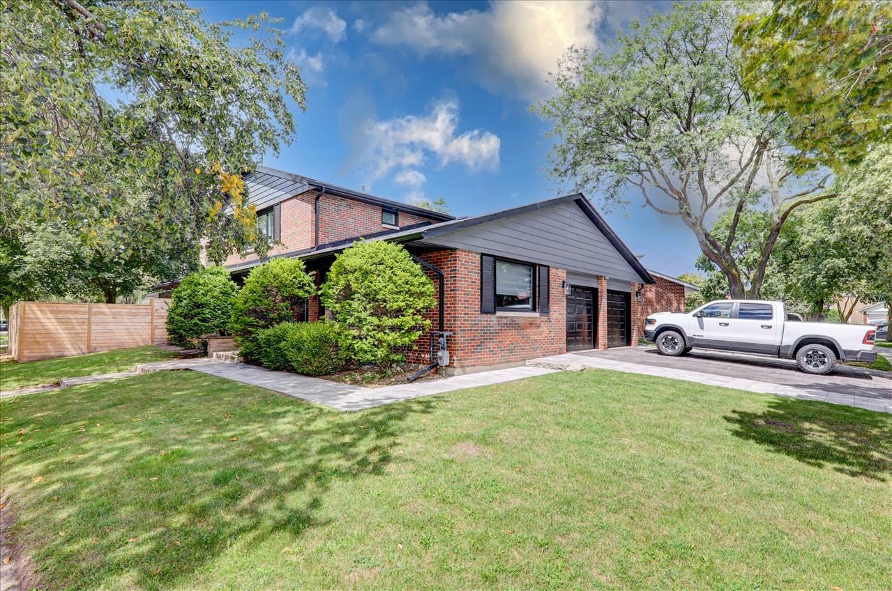 34 Gablehurst Crescent - Photo 2 of 15