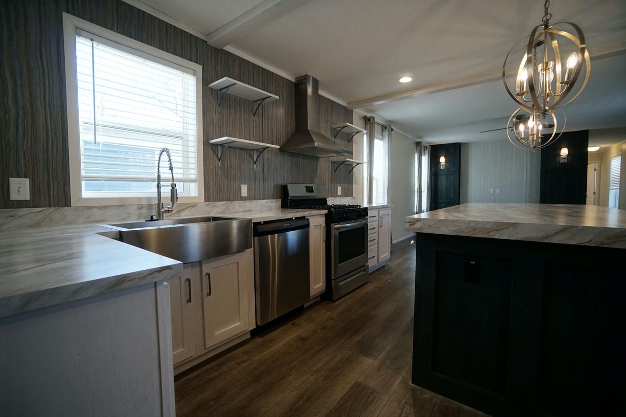 2351 State Road 25 W - Photo 2 of 15