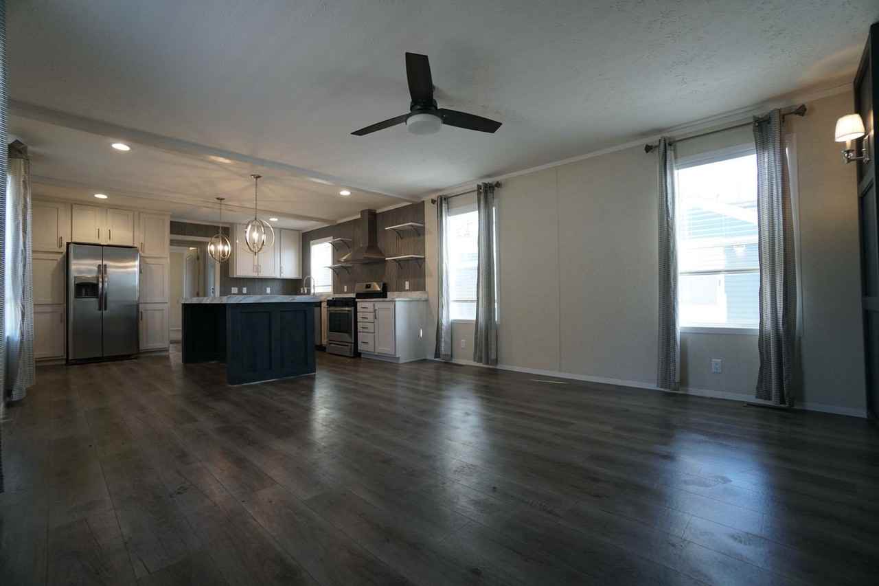 2351 State Road 25 W - Photo 4 of 15