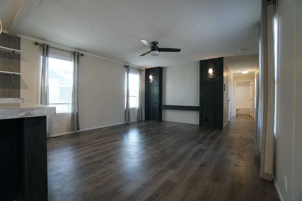 2351 State Road 25 W - Photo 7 of 15