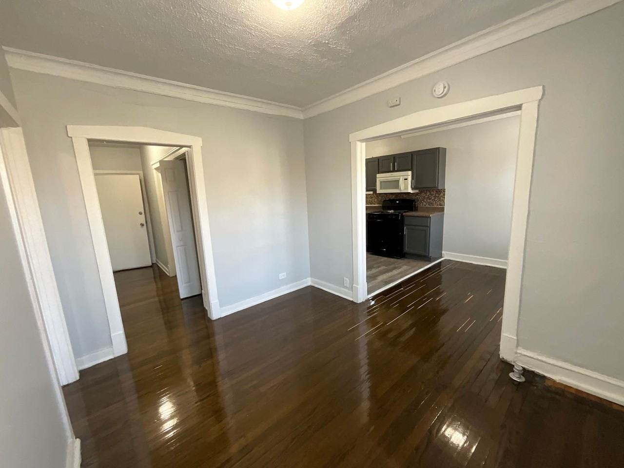 6600 S Ingleside - Photo 6 of 17