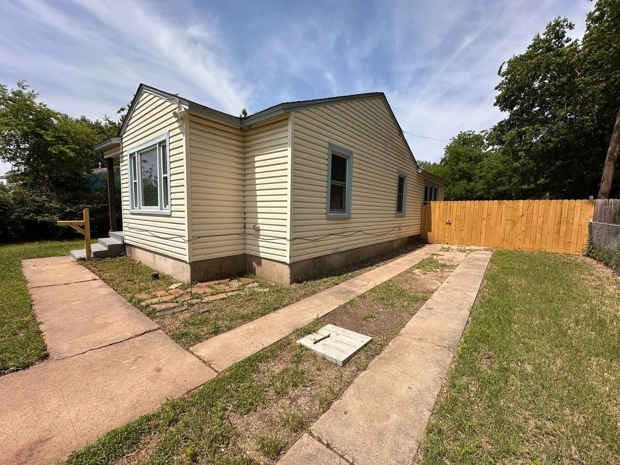 4904 Dilworth Ct - Photo 2 of 26